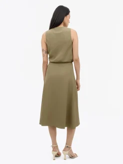 Amy Utsvängd Satinkjol